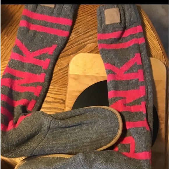 VS PINK MUKLUKS 2010 COLLECTION SZ LG GREY PINK LOGO KNEE HIGH - Picture 4 of 14